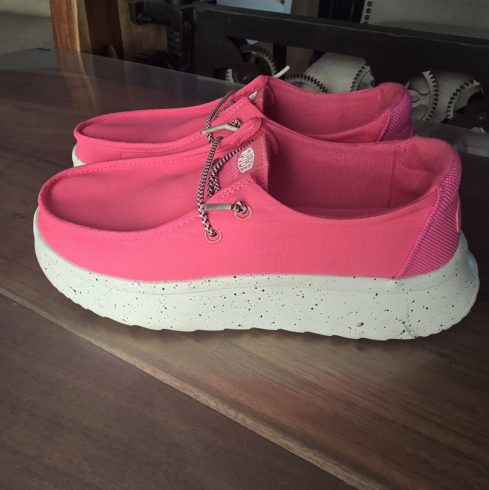 HEYDUDE Wendy Stretch Canvas Size 8